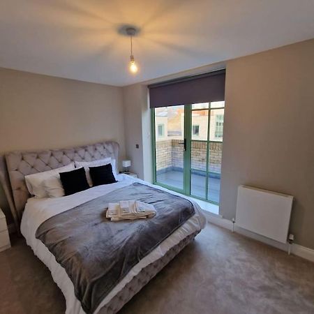 Vila Stunning Newbuilt 3 Bed House Sleeps 9 Edmonton Exteriér fotografie