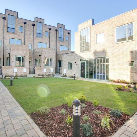 Vila Stunning Newbuilt 3 Bed House Sleeps 9 Edmonton Exteriér fotografie